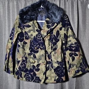 Banana Republic Women's Floral Camouflage Pea Coat with Faux Fur Collar Sz XS